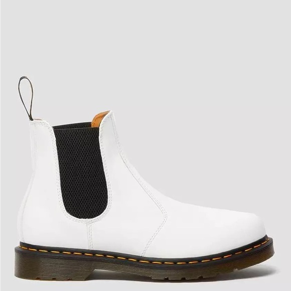 DR MARTENS 2976 Chelsea Boots - Picture 3 of 9